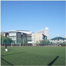 名古屋国際中学校・高等学校 校舎とグラウンド
